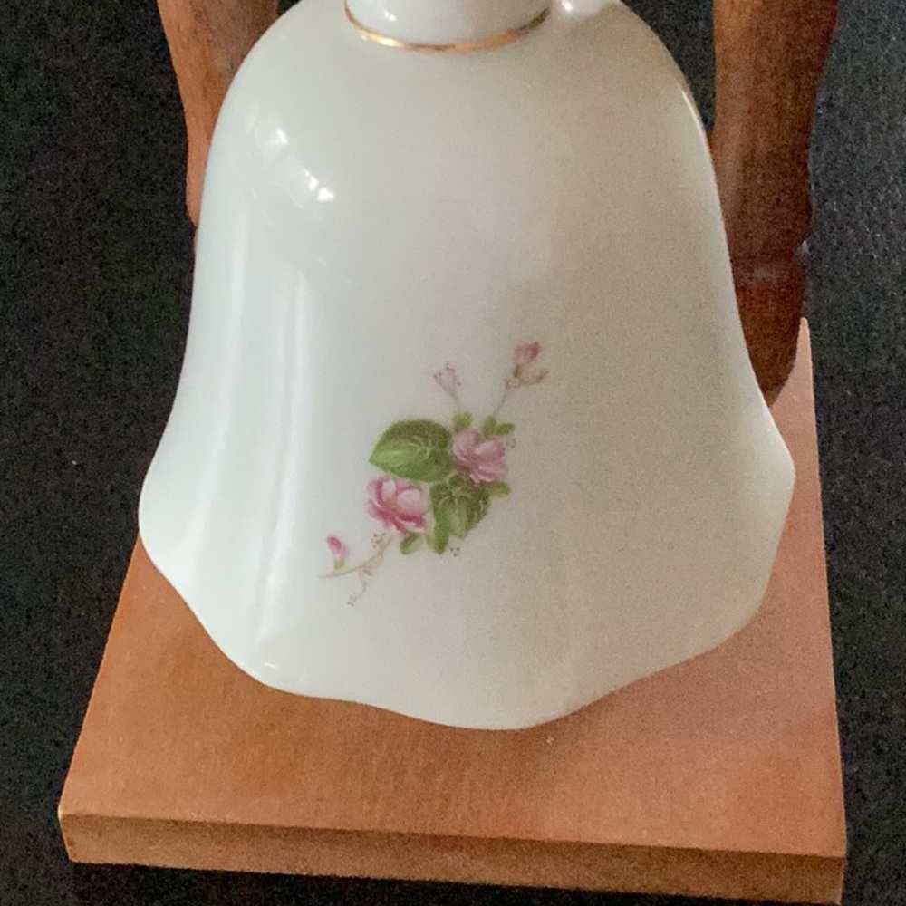 Vintage Lefton China hand painted Bell on wooden stand - Picture 3 of 4